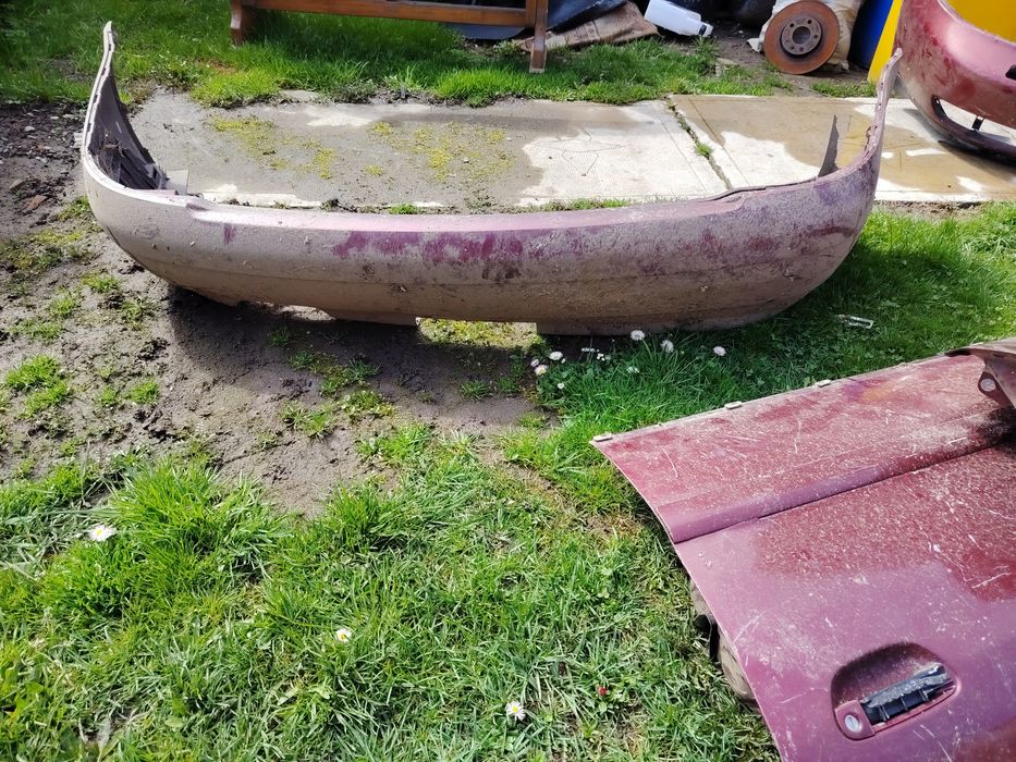 Bara față /spate audi a 4 b 5 stare buna și bara spate golf 4 stare bu