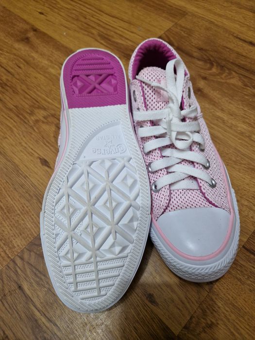 Teniși Converse roz