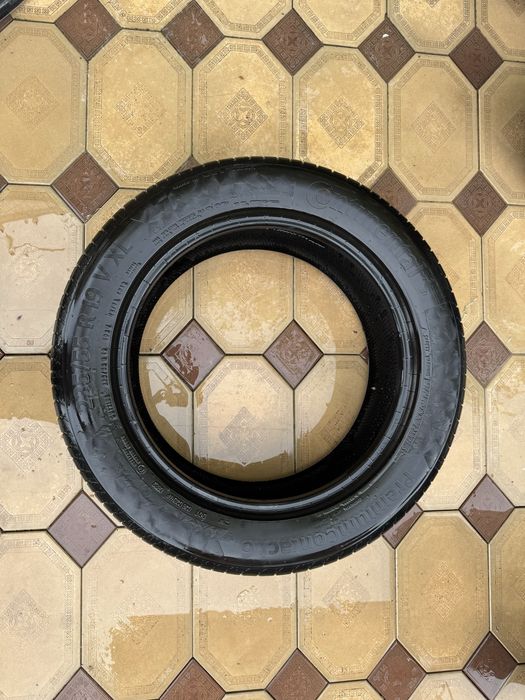 Балон Continental 235/55 19 размер