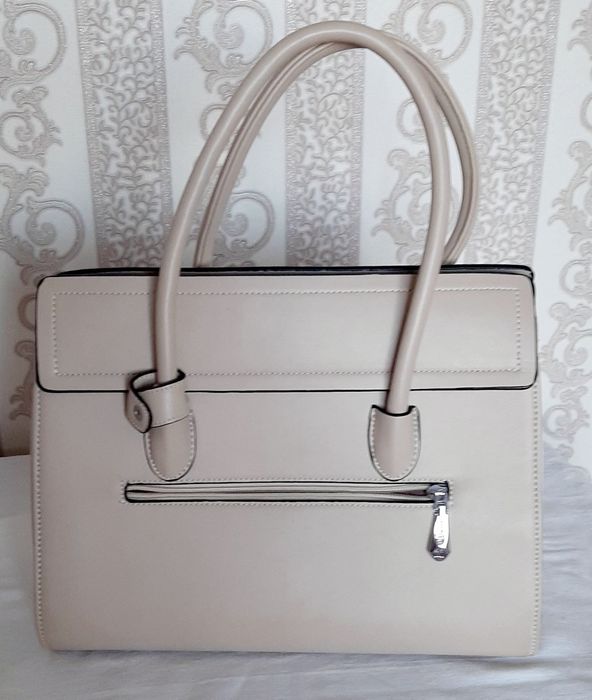 Сумки  разные  кожаные