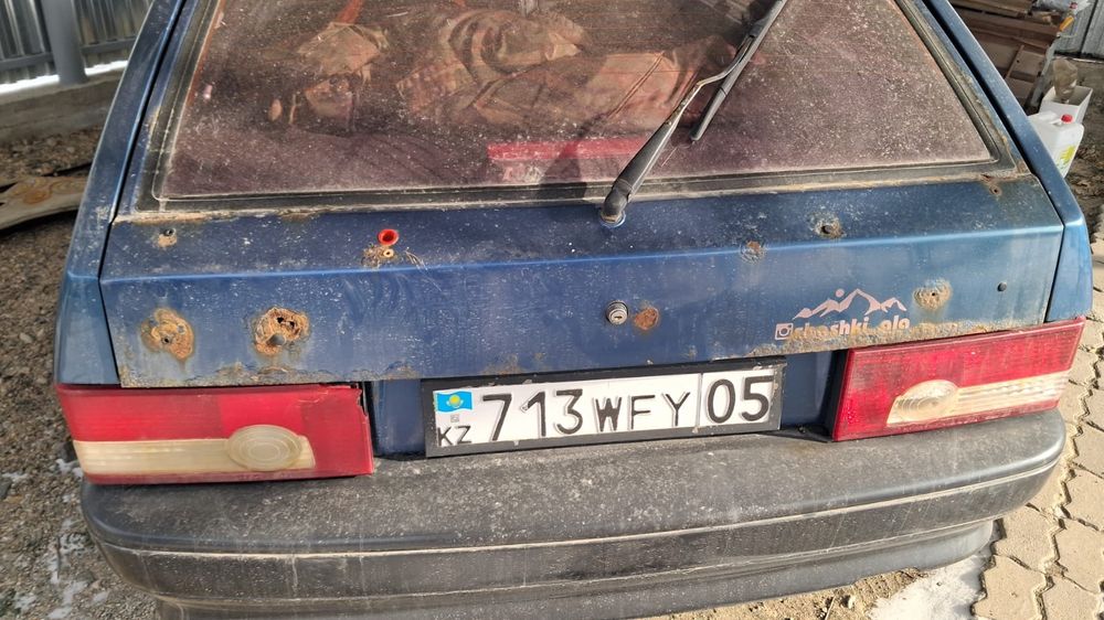 Ваз 2113. тринашка 2005г  На ходу.