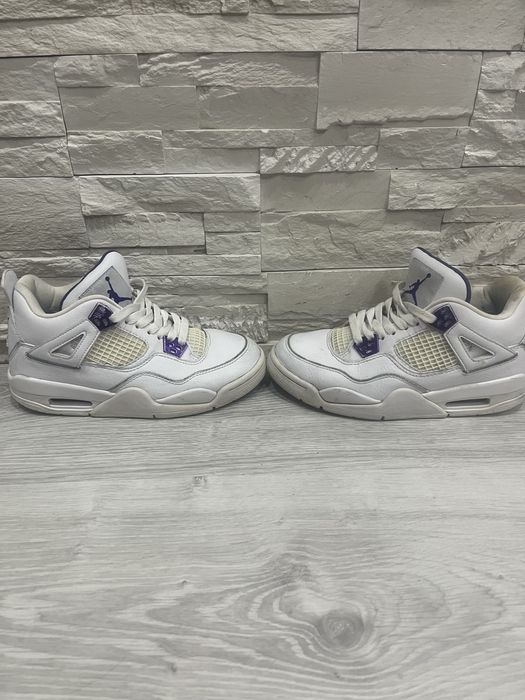 Jordan 4 purple 37.5