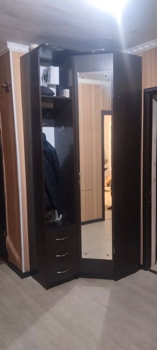 Шкаф для прихожей