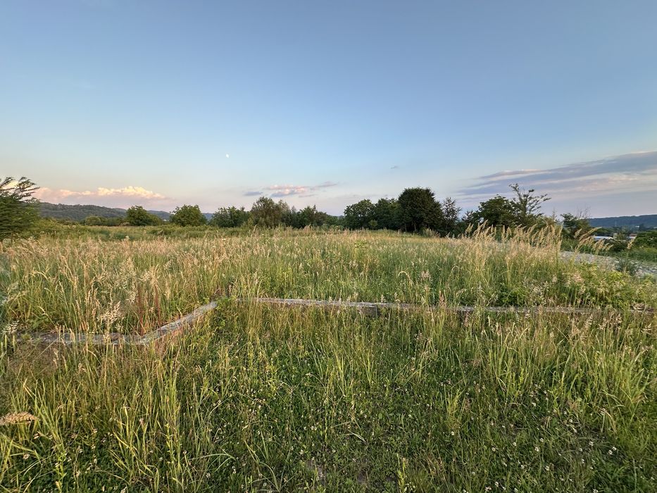 Loturi de teren Pucioasa zona linistita cu vedere panoramica