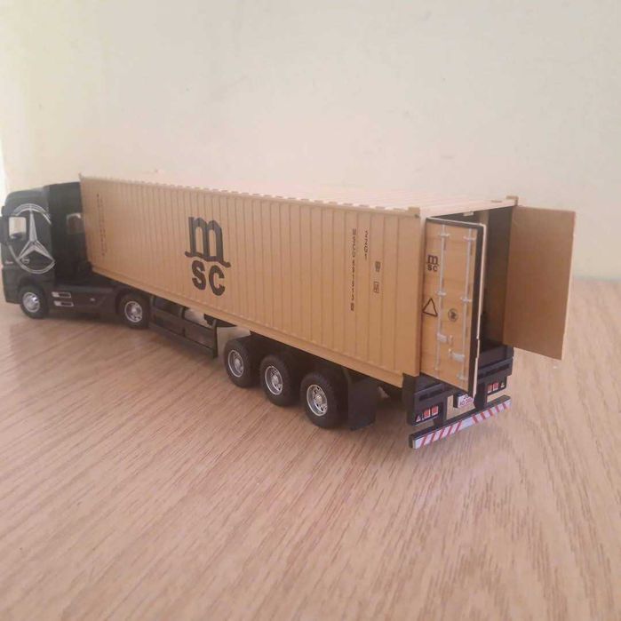 Autotren/autotrailer NOU, Scani si Mercedes Actros, scara 1:50