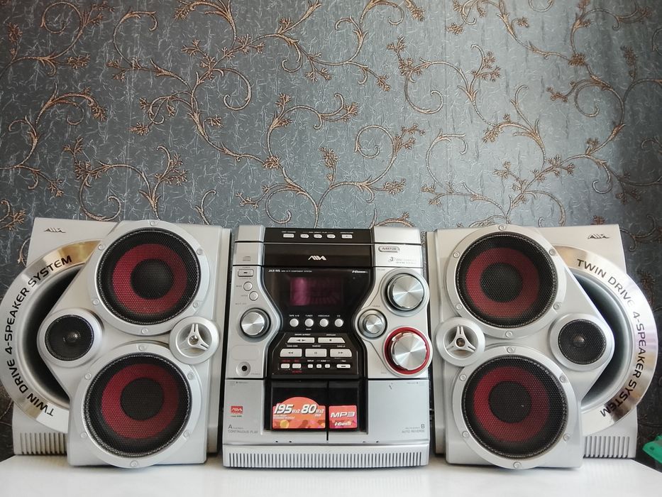 Продам музыкальный центр Айва