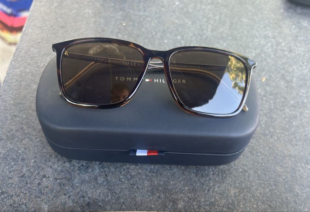 Tommy hilfinger ochelari