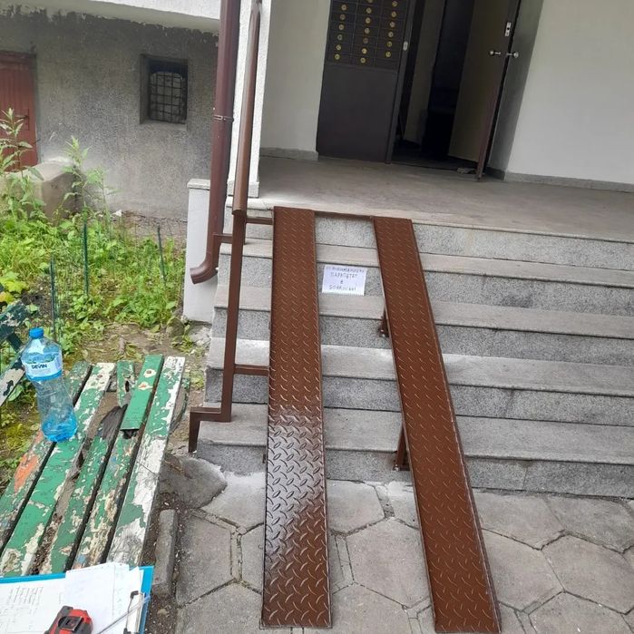 Пътеки,рампи,сгъваеми и статични, подходящи за всякакви стълбища!