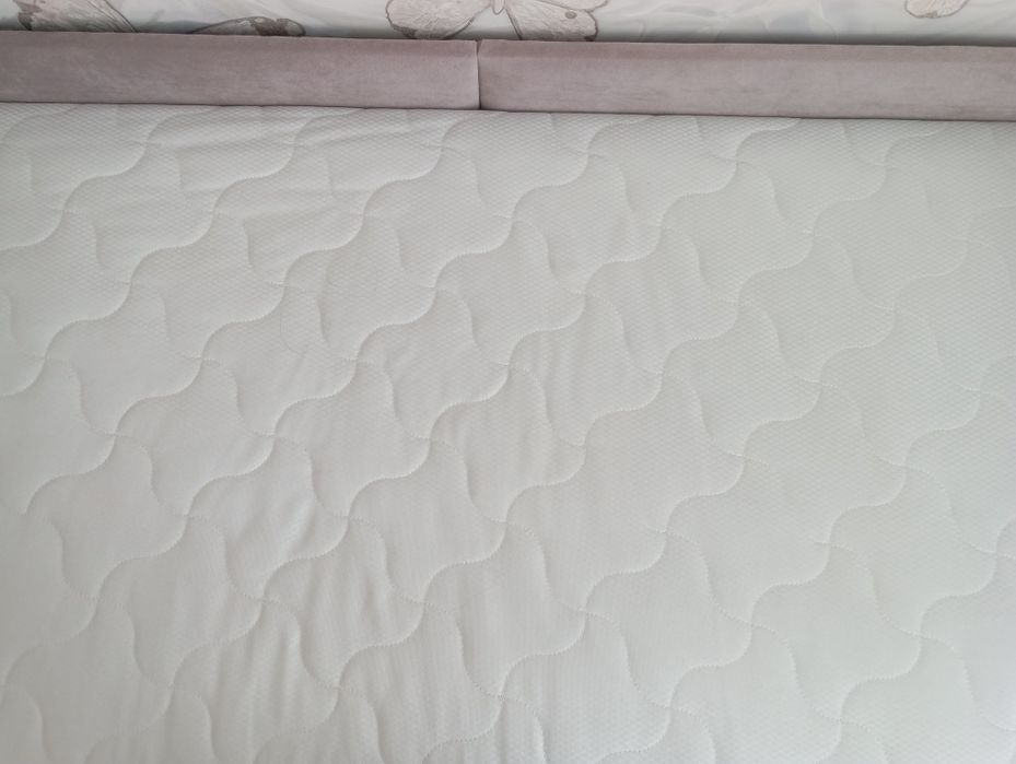 Продам детскую кровать с матрасом