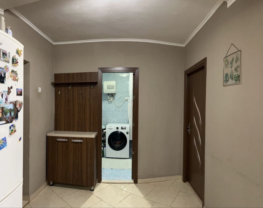 Apartament 2 camere etaj 1/1 Letcani