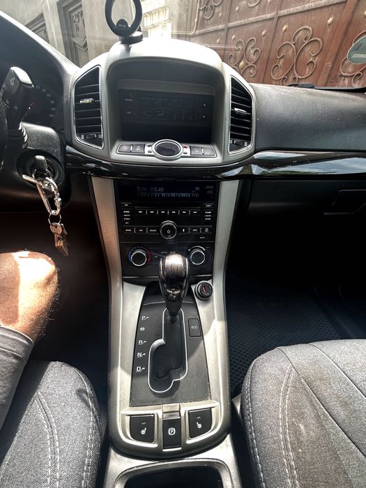 Chevrolet Captiva LTZ 2011 – 3.2л V6 – Пробег 88,000 км – Иностранец