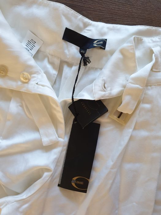 Pantaloni Just Cavalli noi cu eticheta