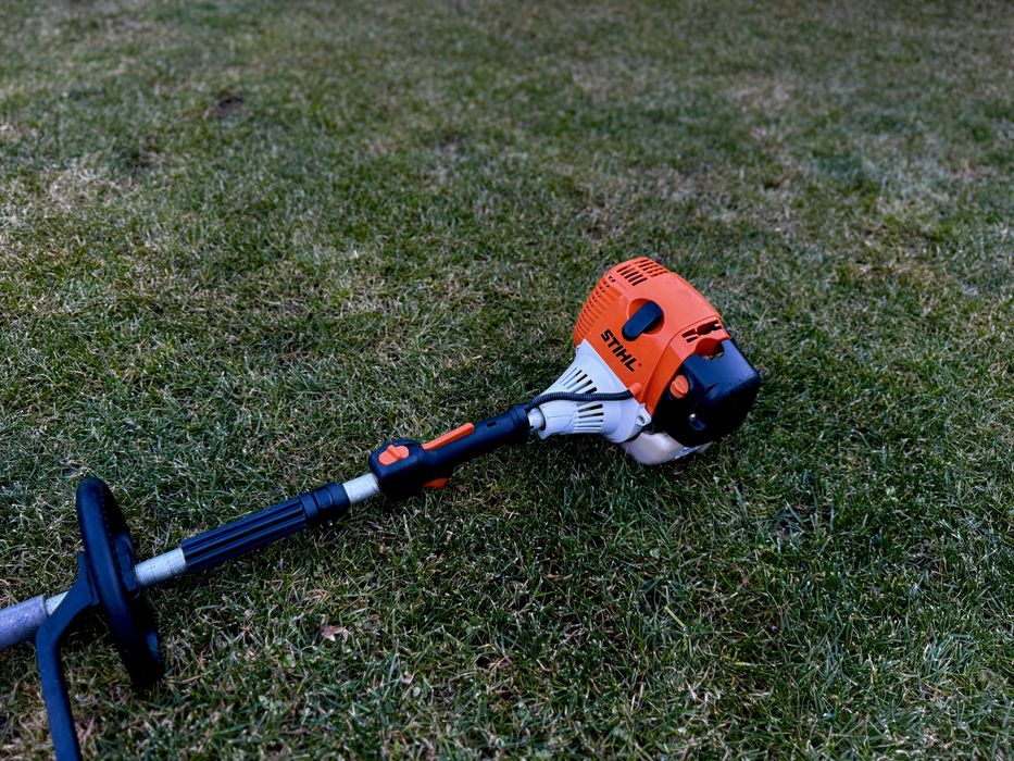 Foarfeca tuia-gard viu sistem Combi - Stihl KM 130r + capat HL 145