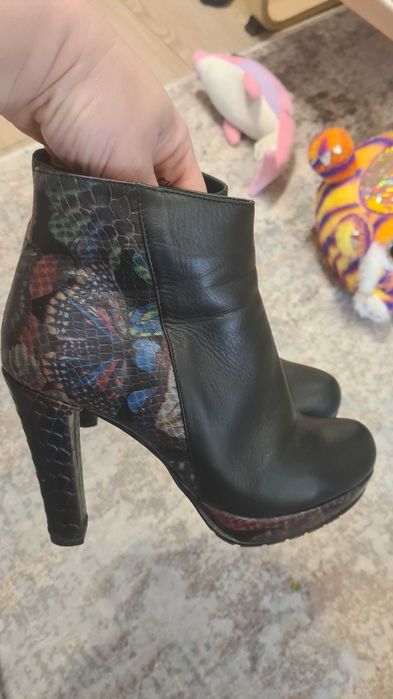 Ghete piele inalte nr 38