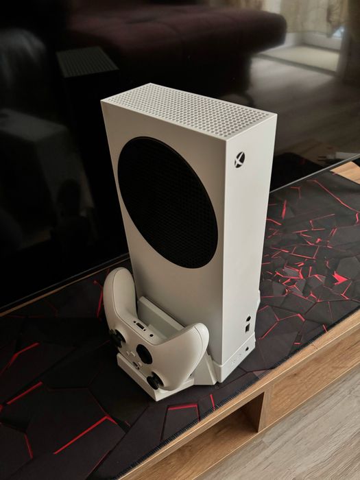 Xbox Series S Продам