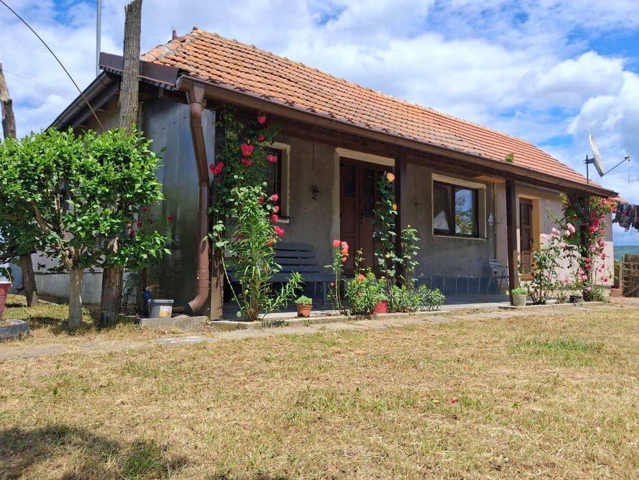 Casa pentru locuit permanent sau casa de vacanta