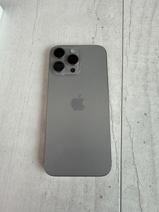 Iphone 16 pro max 256 gb - идеальный