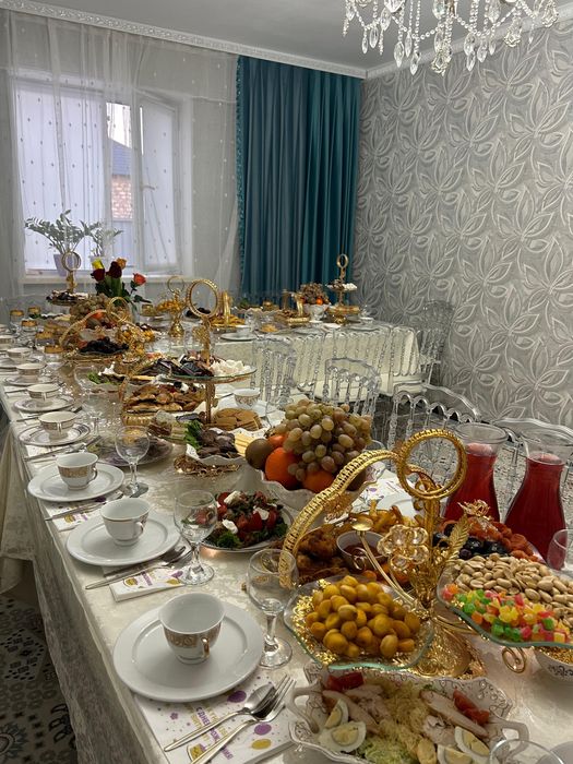 Аренда столов и стулья