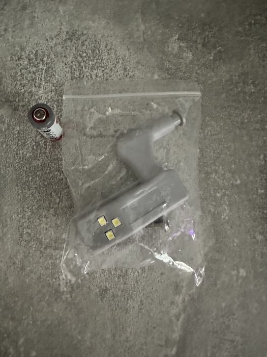 Lampa LED balama dulap