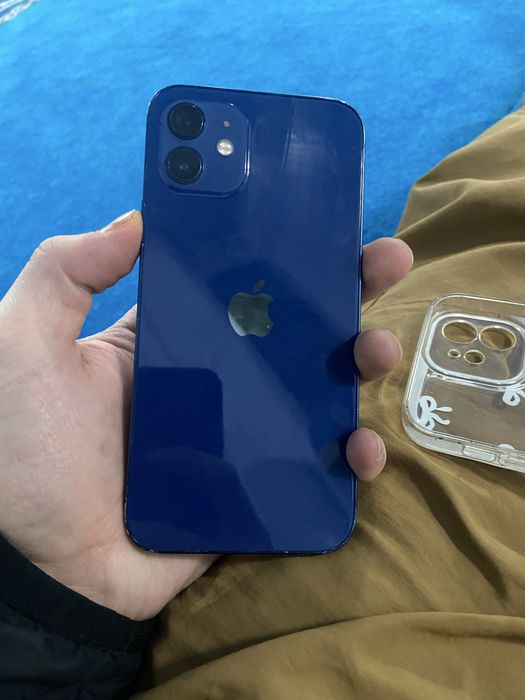 Продам Айфон 12 128gb