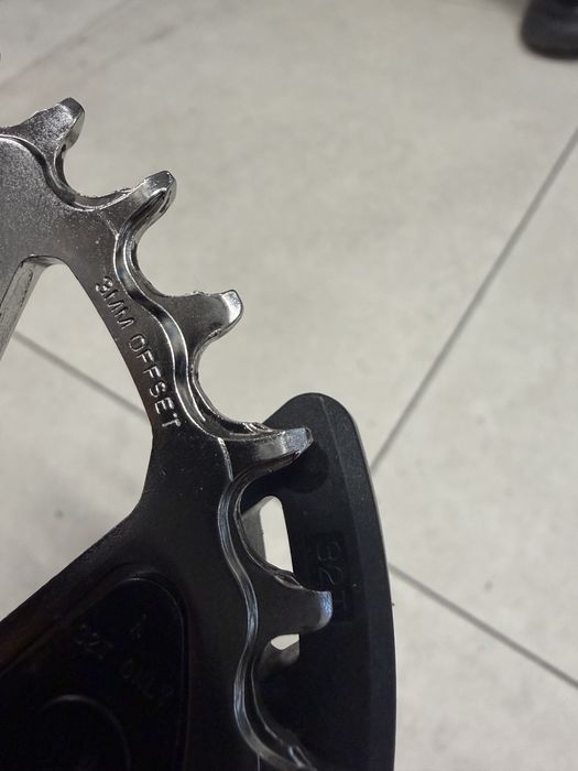Angrenaj / pedalier SRAM 90 aproape nou