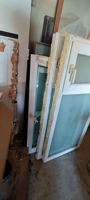 Пластик терезелер сатылады