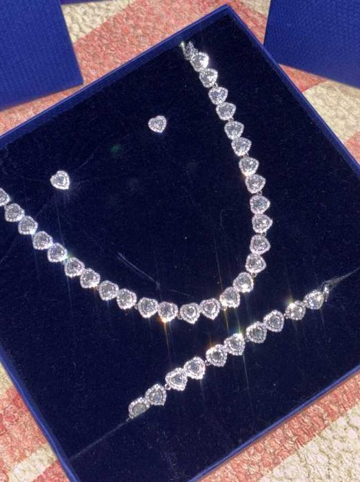 Set Swarovski Angelic Inimioare Argintii  - Colier/Bratara/Cercei
