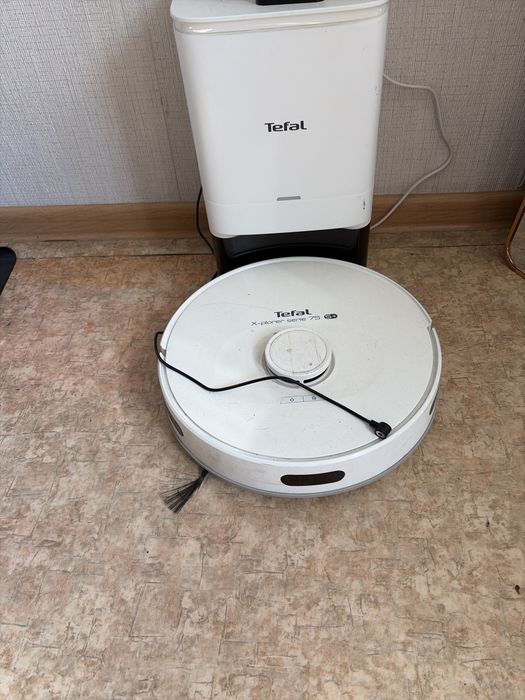 Продам робот пылесос tefal