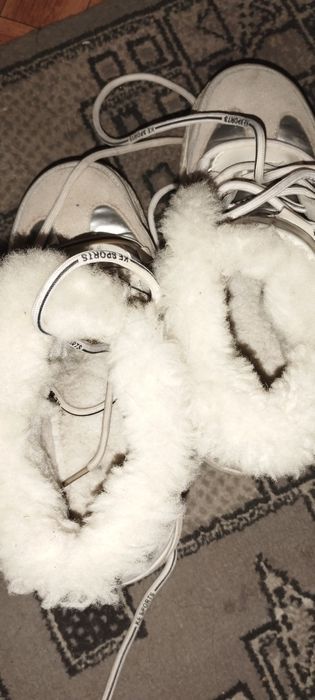 Продаю ботинки зимние