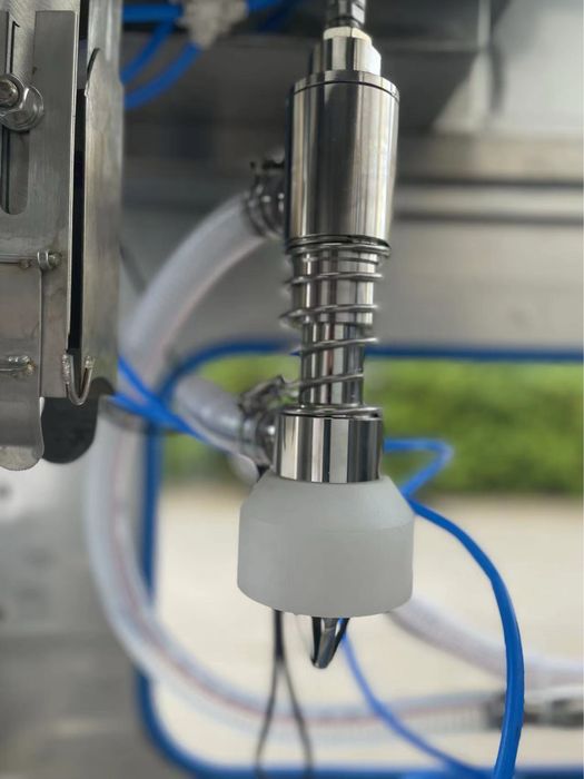 Линия розлива 19 литровой воды. Сув кадоклаш линияси (19л). Мавжуд.