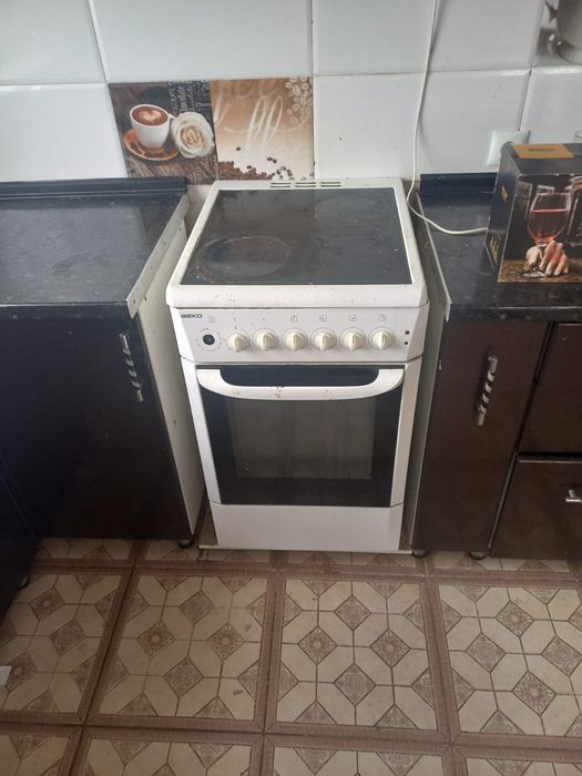 Продам электроплиту