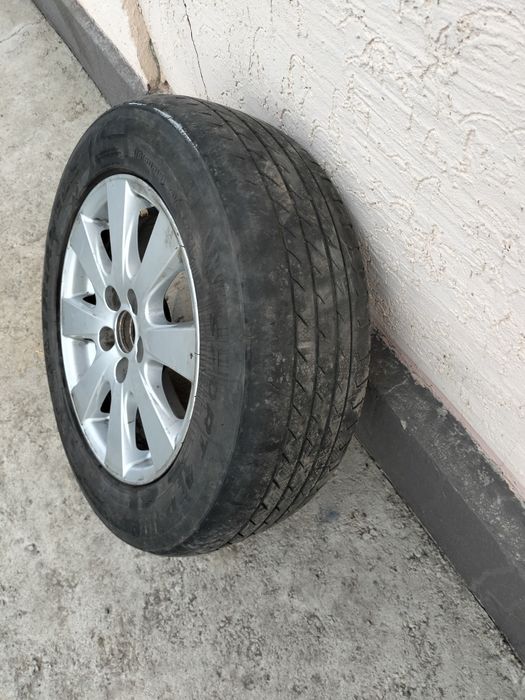 Запаска на Камри 40