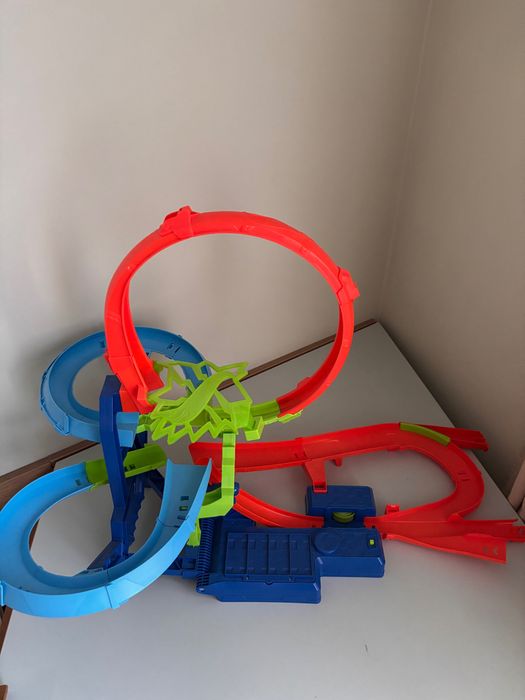 Писта за коли hot wheels