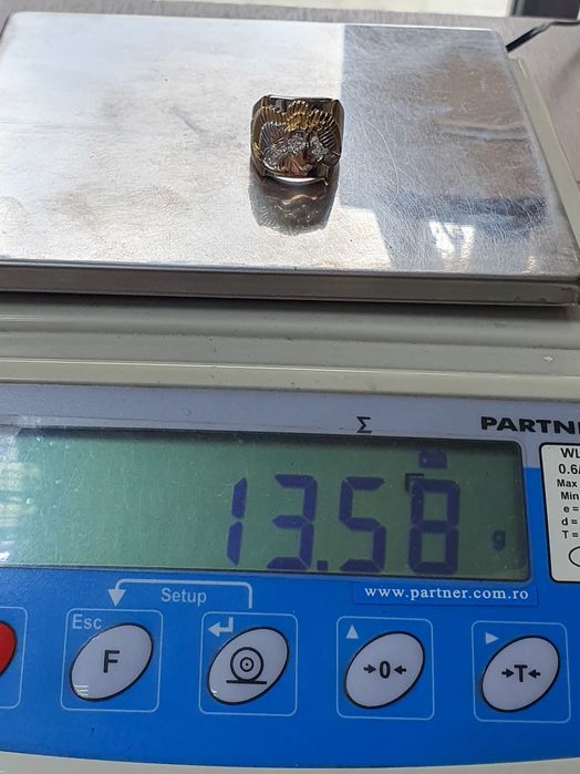 Inel bărbătesc din aur de 14K cu vultur și zirconiu cubic – mărimea 60 – 13,58 g