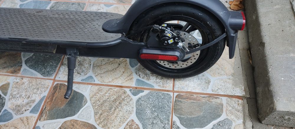 trotinetă electrică Xiaomi+ încărcător