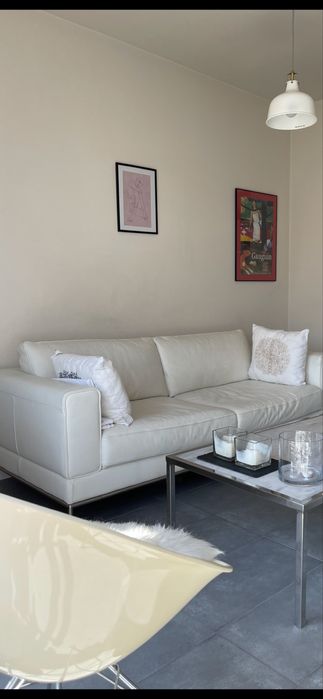 Бели естествена кожа дивани