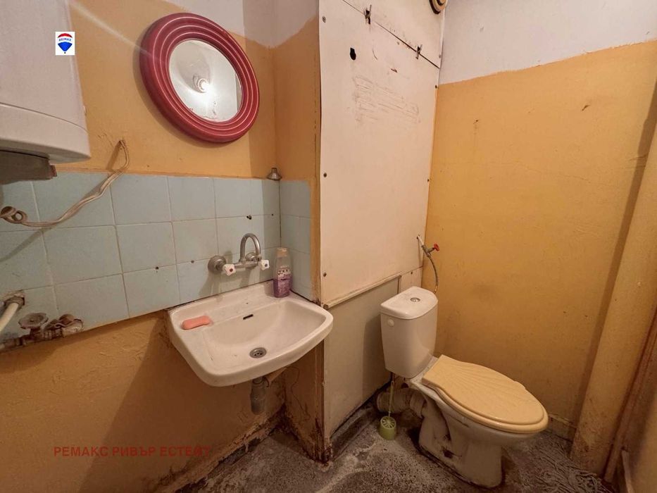 Продава се Двустаен апартамент в Русе, Чародейка - Юг - 62 кв.м за 902 €/кв.м - Снимка #8