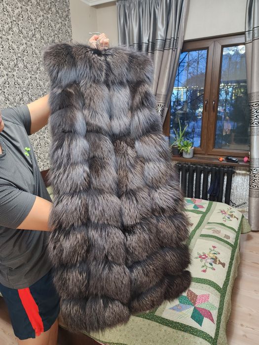 Срочно продаётся меховая безрукавка