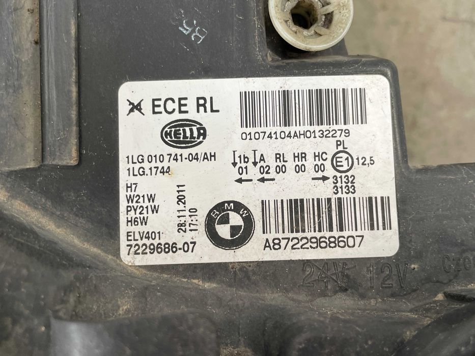 Far dreapta fara xenon Bmw seria 1 F20 - F21 non facelift cod 7229686