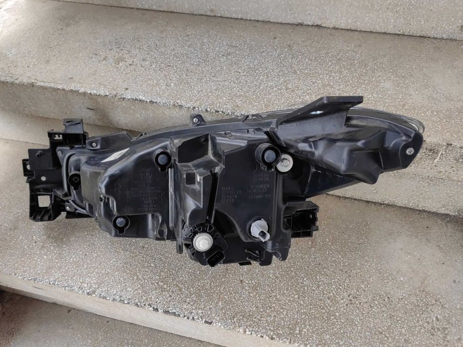 Фар Mazda 3 FULL LED десен / Фар Мазда 3 Оригинален