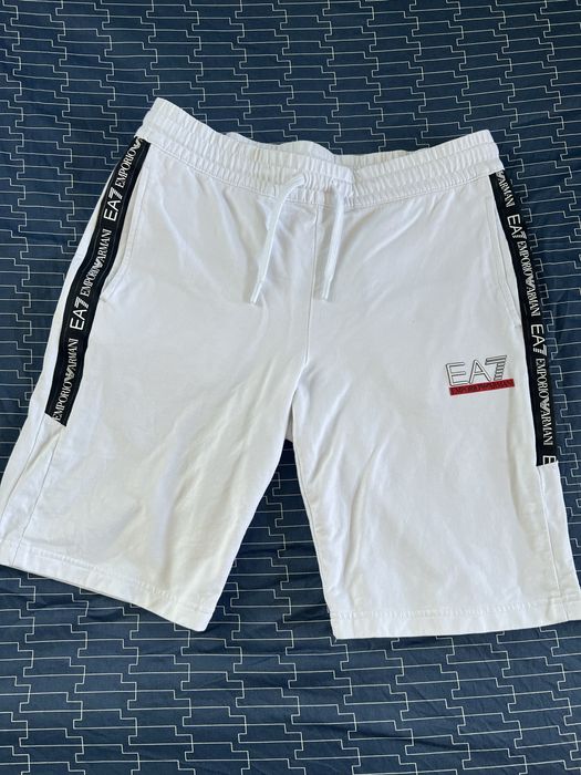 Emporio armani къси панталони