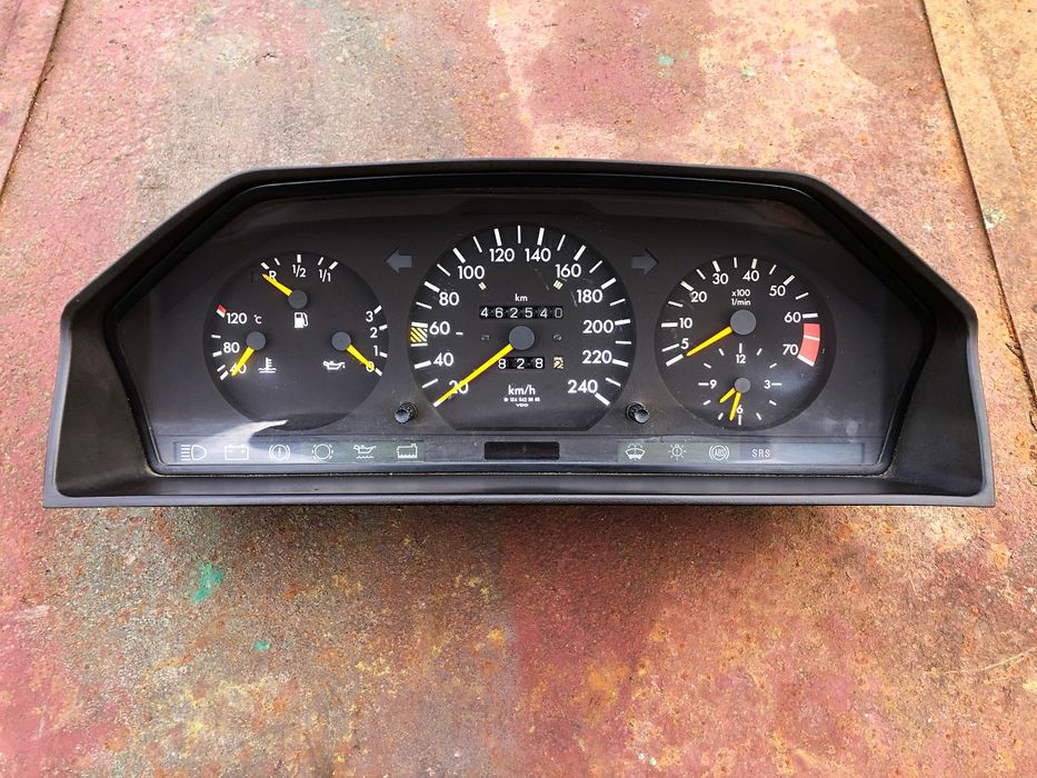 Продам запчасти Мерс124!