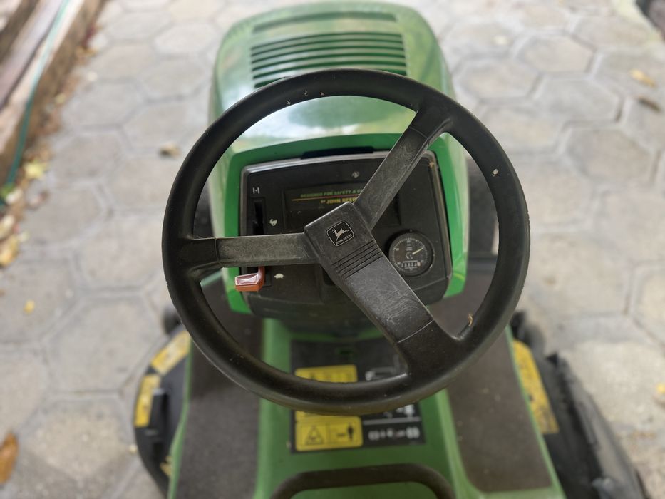 Тракторна мулчираща косачка John Deere