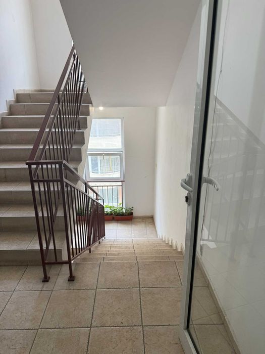 Отдавам под наем 2-стаен апартамент - кв. Възраждане