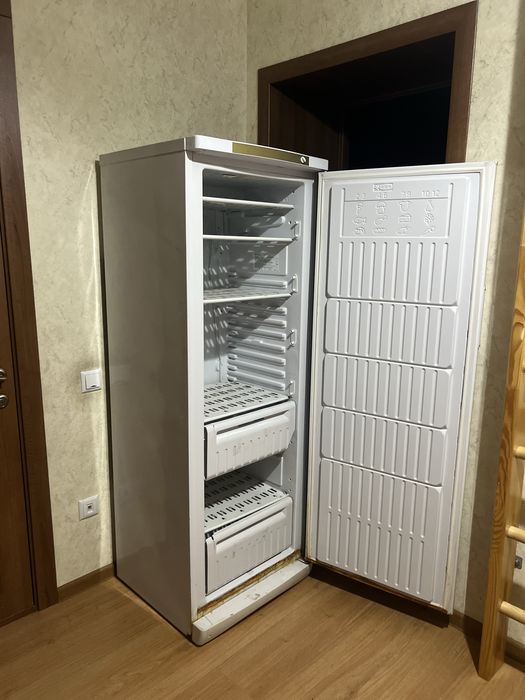Продается Морозильник на запчасти