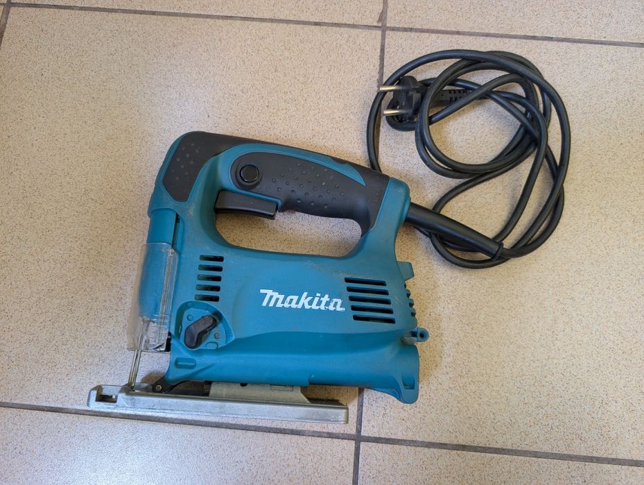 Fierăstrău pendular Makita 4329 (450W) – Original, stare excelentă