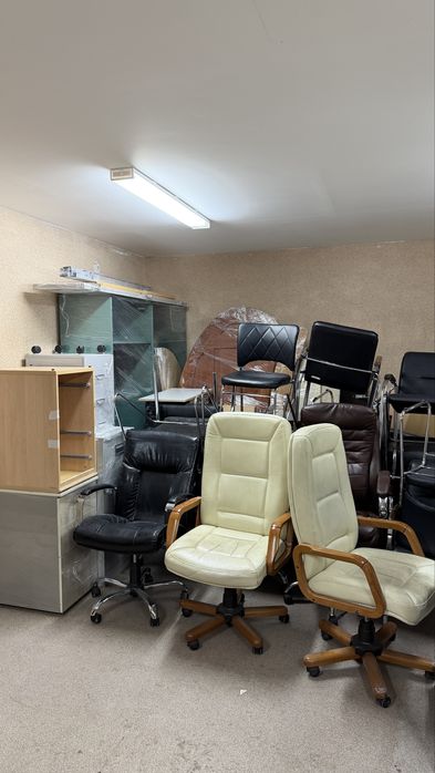 Офисная мебель столы и стулья