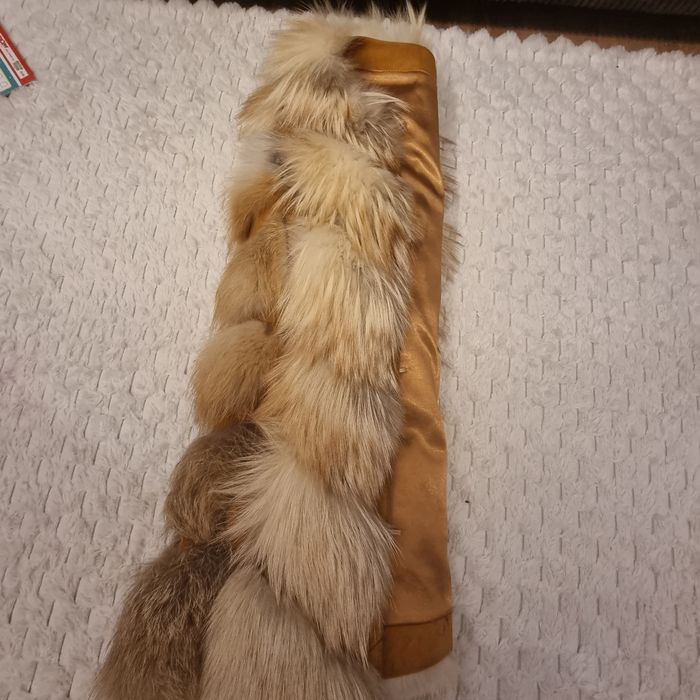 Vesta de blana, vulpe. O nebunie!!!