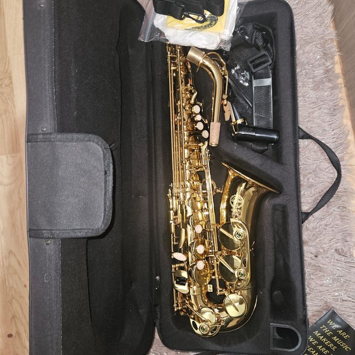 Vand saxofon nou Grassi