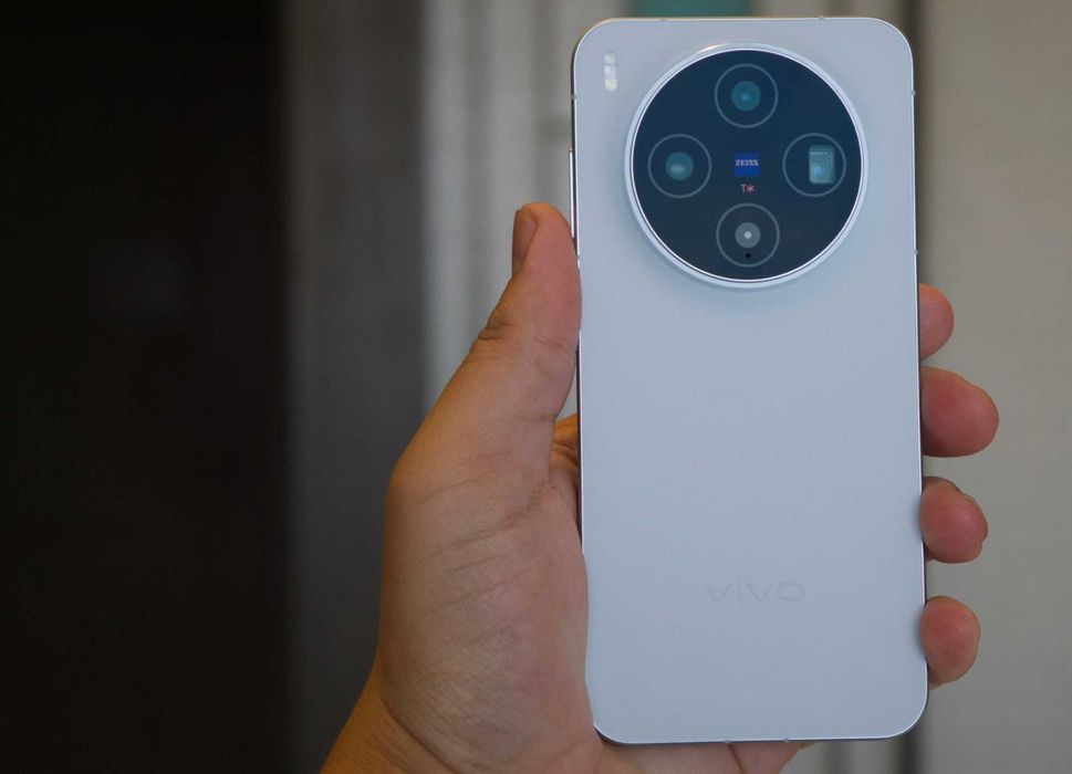 Глобален Vivo X300 Dual sim 5G, с e-sim, Android auto 6040mАh батерия